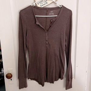 Brown Henley long sleeve. Never been worn.